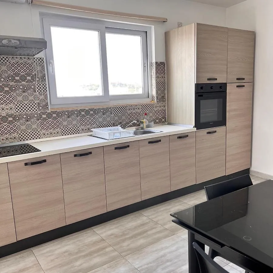 F6 Room 1, Private Room One Small Double Bed Shared Bathroom In Shared Flat Msida 0*,  Malta
