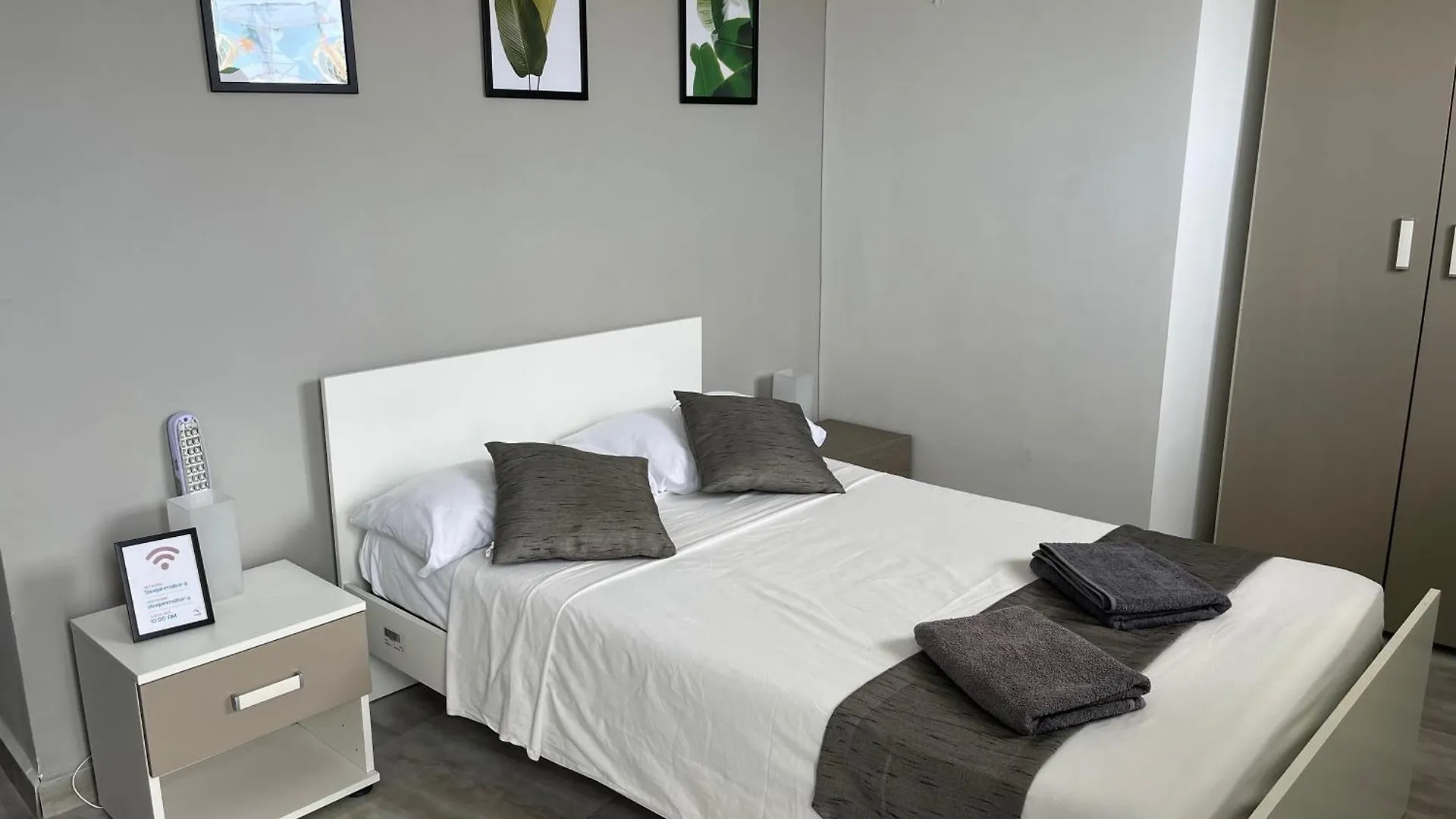 F6 Room 1, Private Room One Small Double Bed Shared Bathroom In Shared Flat Msida